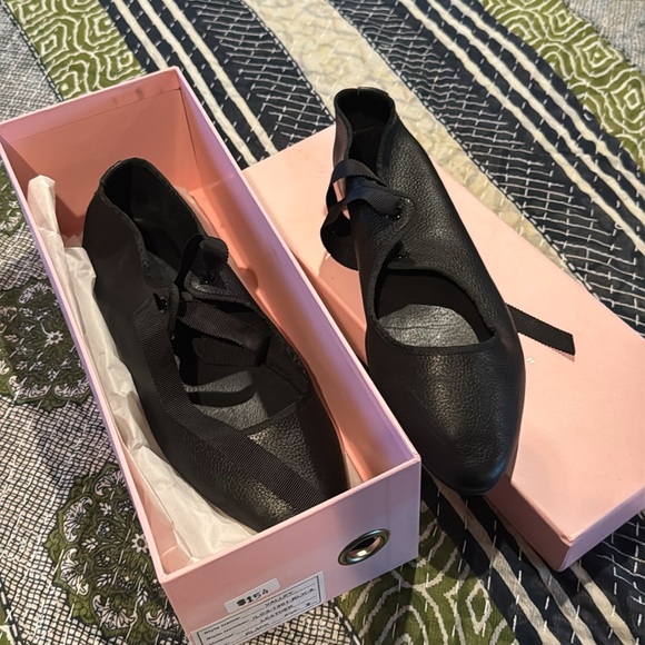 Valley Tie Flats - Picture 3 of 5